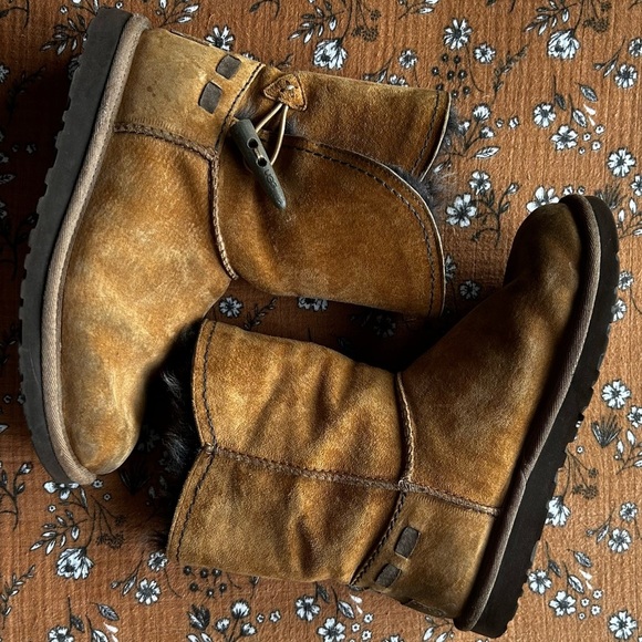 Ugg Women's W Meadow, Chestnut,6 M US GUC - Picture 12 of 14